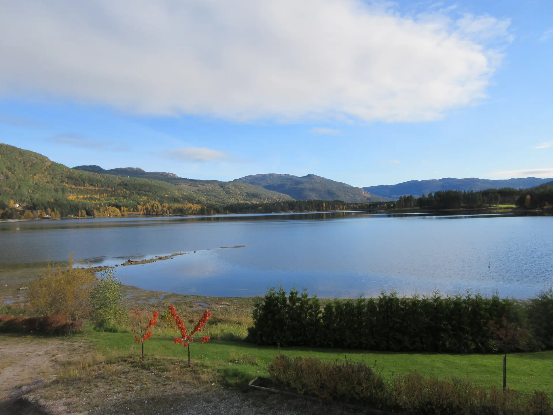 Bucht Klokkarbukti am Vråvatn nahe dem Ferienhaus SLAPPE AV