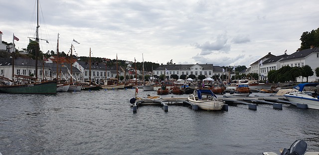 Holzbootfestival in Risør Risoer